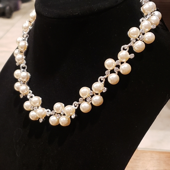 Jewelry - Faux Pearl and Rhinestone Choker Necklace